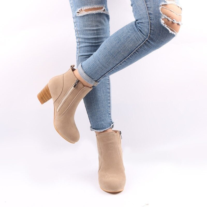 DAISY | Botines con tacón ancho