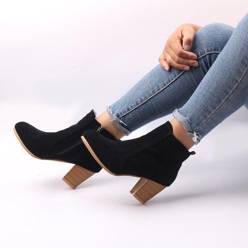 DAISY | Botines con tacón ancho