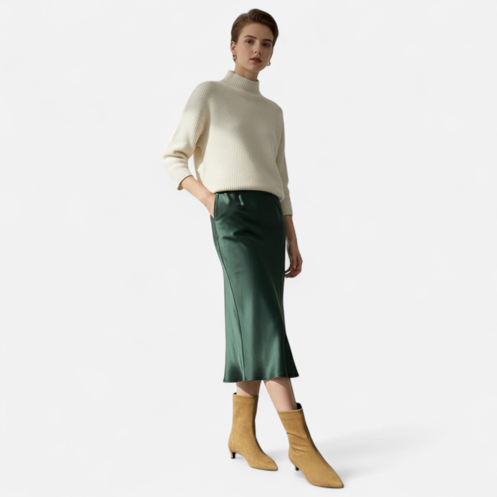 LAURA | Botines de punta afilada con tacón bajo