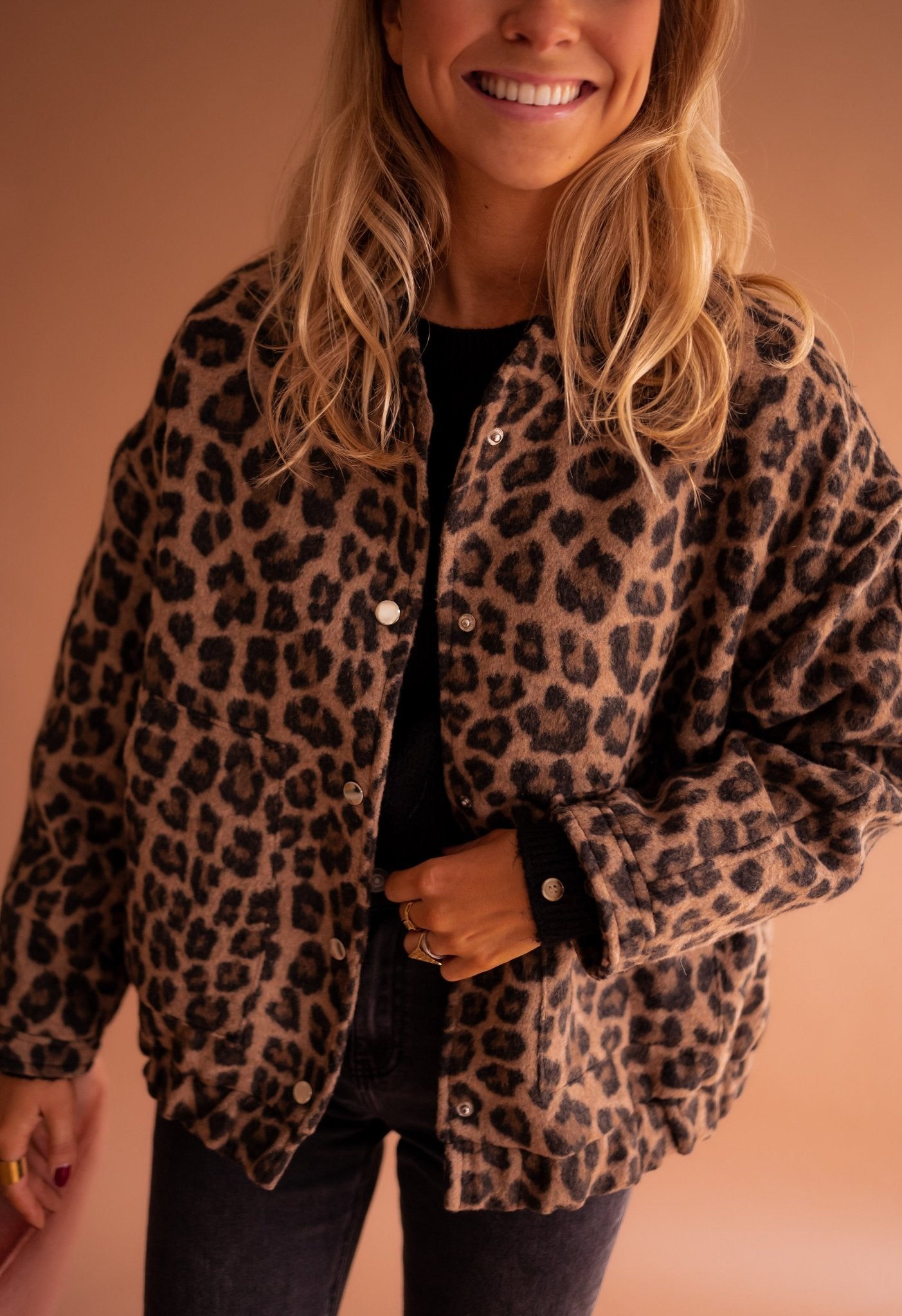 OLIWIA | Chaqueta con estampado de animal print