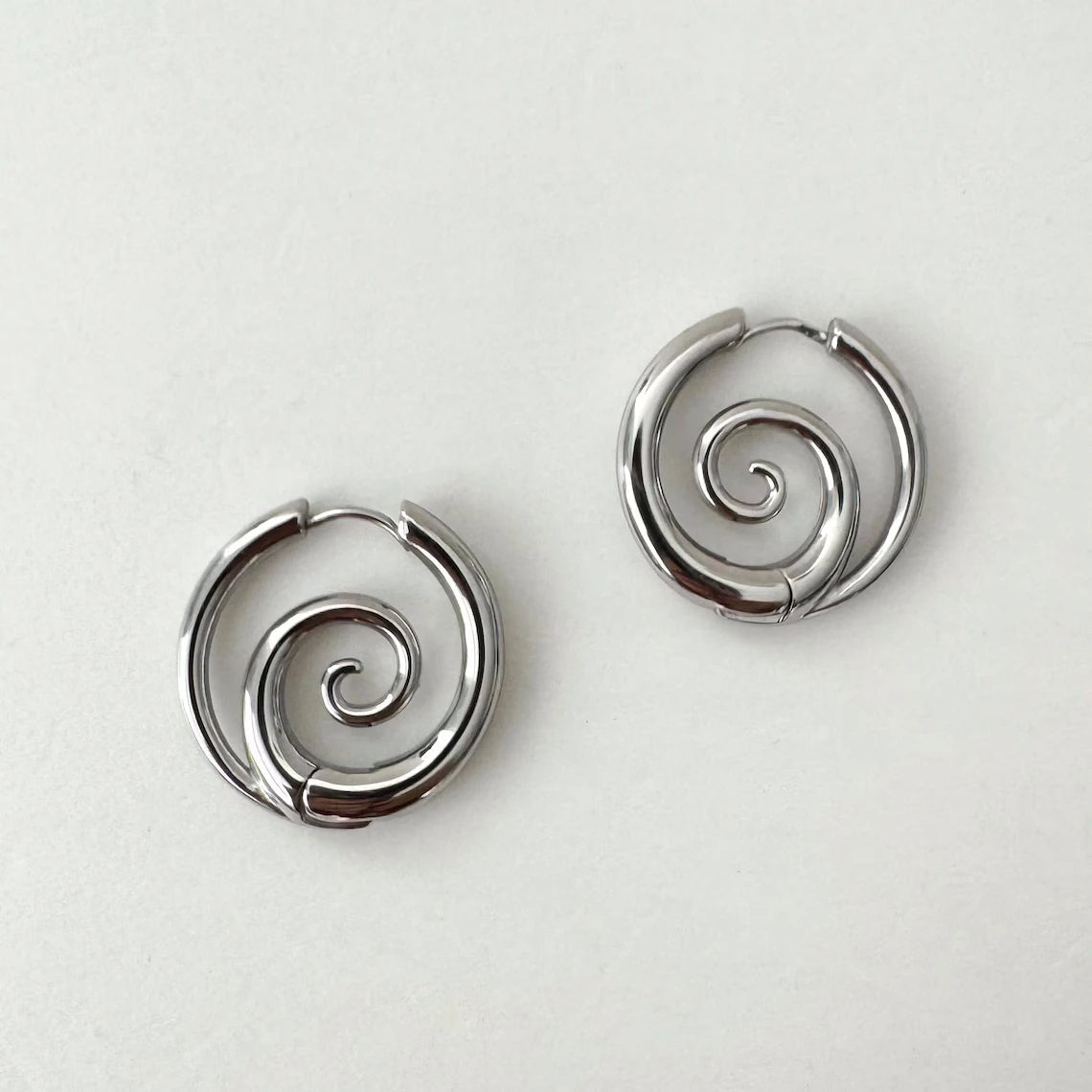 SOFIA | Pendientes de aro en espiral