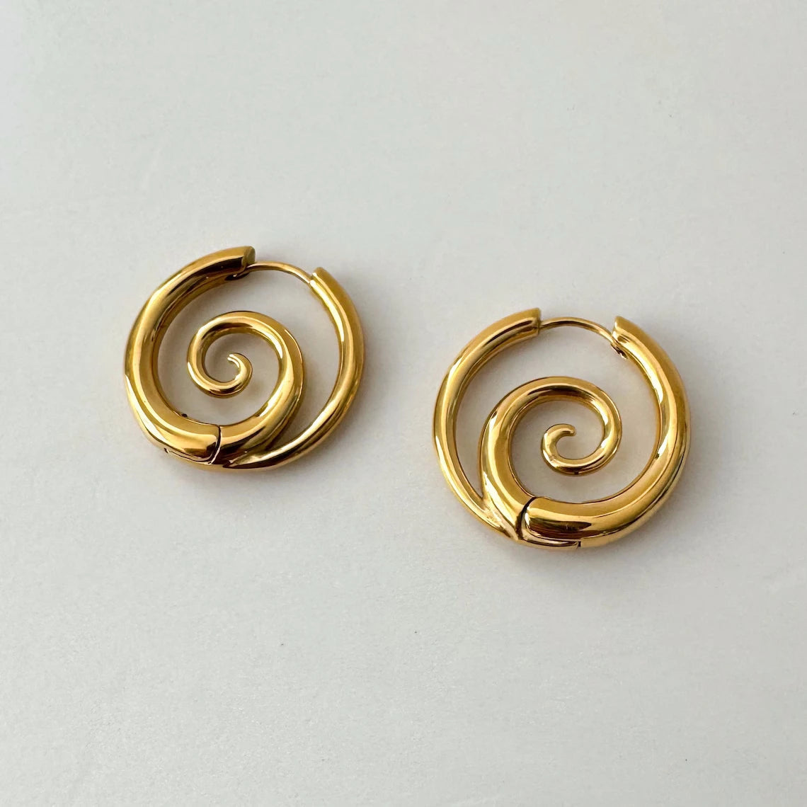 SOFIA | Pendientes de aro en espiral