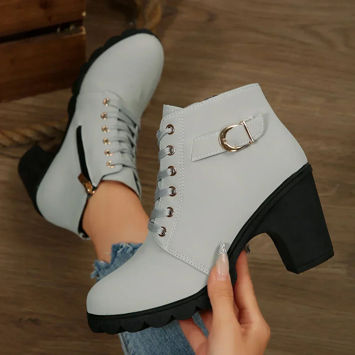 CLAIRE | Botines con tacón ancho