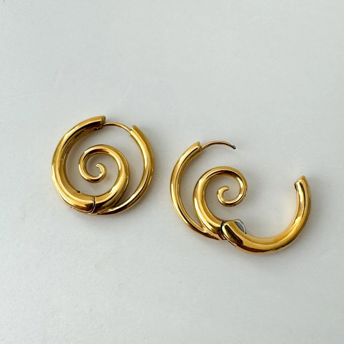 SOFIA | Pendientes de aro en espiral