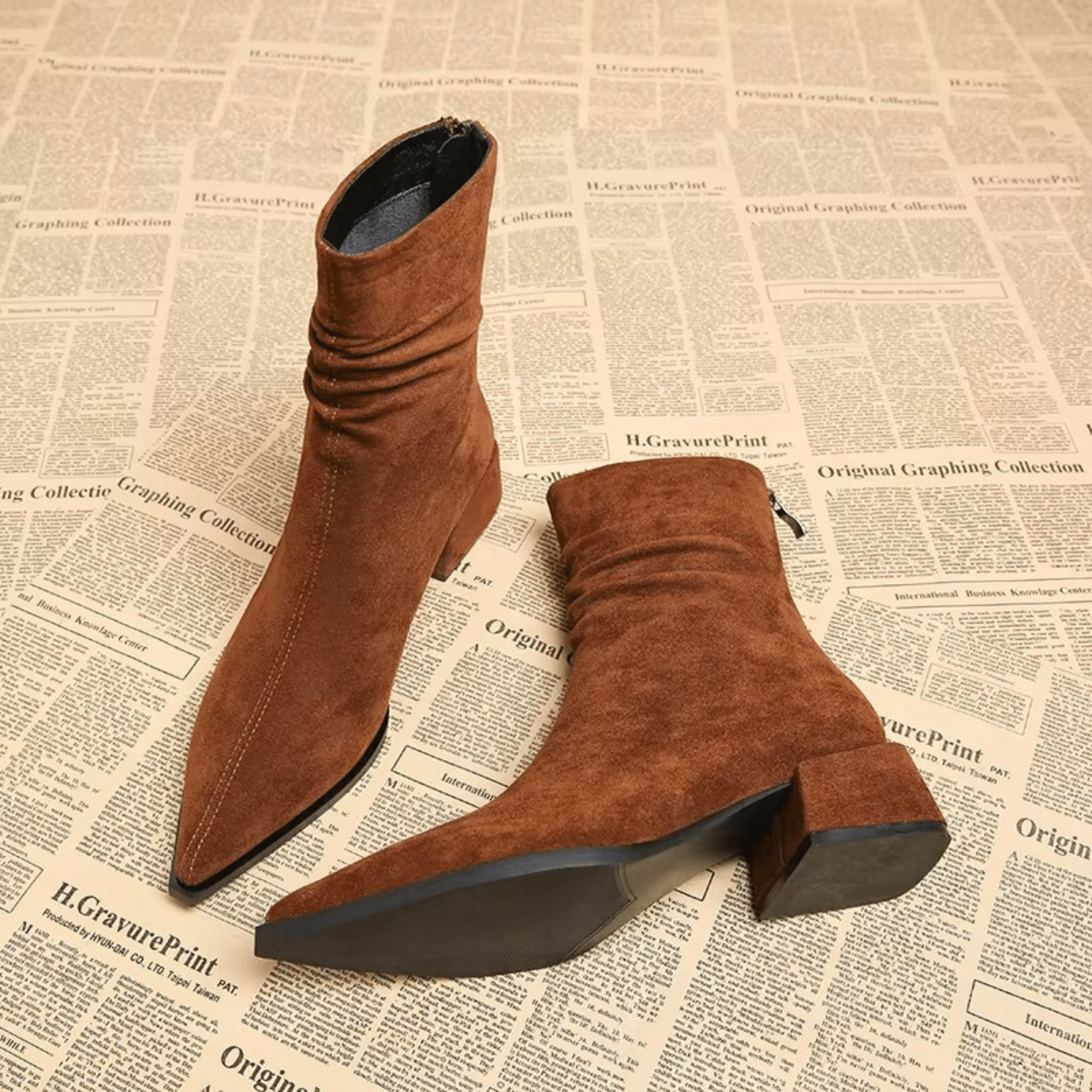 VALERIA | Botas de ante con tacón bajo